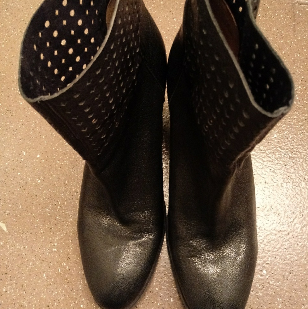 Nine west boots black